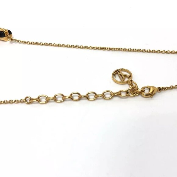 LOUIS VUITTON LV circle Essential V Pendant Necklace - Picture 5 of 11